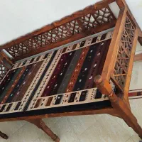 تخت سنتی با تشک استاندارد