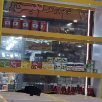 ویترین مغازه