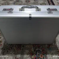 جعبه چمدانی قاشق چنگال، آکبند