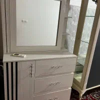 میز آرایشی