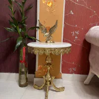 میز خاطره تمام برنج‌ با سنگ‌مرمر