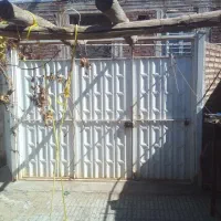 خانه-دوطبقه-حیاط-دار-نقلی