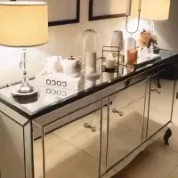 کنسول بسیار زیبا و جا دار