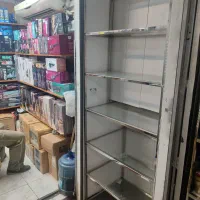 دکه فروشی در بازار