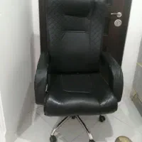 صندلی مشکی