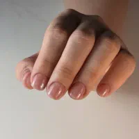 کاشت ناخن با بهترین متریال