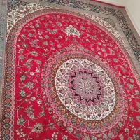 فرش قرمز