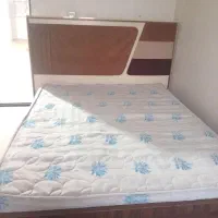 تخت دو نفره با دوتا پاتختی