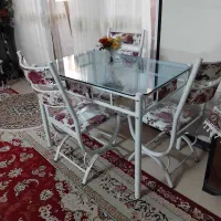 میز نهار خوری ۴ نفره