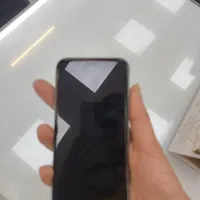 اپل iPhone 11 با حافظهٔ ۱۲۸ گیگابایت