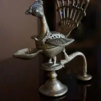 چراغ روغنی طاووسی