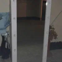 آینه قدی ایستاده