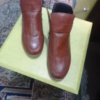 یه جفت نیم بوت به رنگ قهوه‌ای برافروش