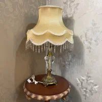 2 عدد آباژور مدل سلطنتی همراه میز چوب گردو