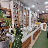 ویترین و پیشخوان و میز مدیریت فروشی