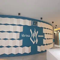استخدام نیروی خدمات در کلینیک زیبایی