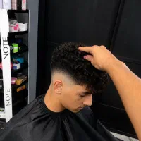 اصلاح رایگان برای تکمیل نمونه کار و جذب مشتری