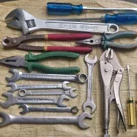 آچار و ابزار انبرقفلی  انبردست  فرانسه  پیچگوشتی
