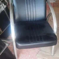 فروش ۴ عدد صندلی انتظار چرم اسکلت استیل درحد نو