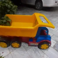 کامیون اسباب بازی