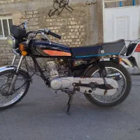 یک عدد موتور سیکلت مدل 87