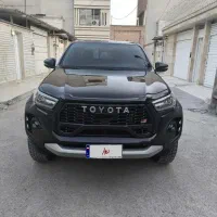 هایلوکس جی آر مشکی