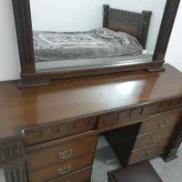 تخت دونفره همراه میزآرایش از جنس چوب مرغوب