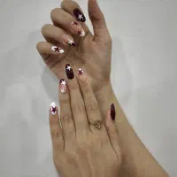 کاشت و ترمیم و لمینت ناخن