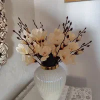 گل با گلدون زیبا و تازگی