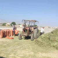 تراکتور با خرمن‌کوب جهت انجام امور شما