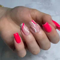 کاشت ناخن با بهترین متریال و کیفیت بالا