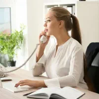 استخدام منشی خانم کلینیک زیبایی