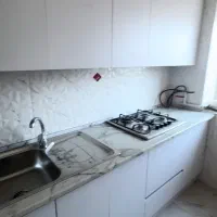۸۱ متر منوچهری غرق نور