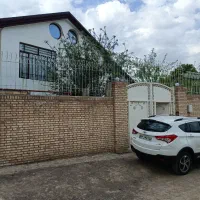 باغ ویلا شاندیز ۵۰۰متر استخردار قابل تهاتر