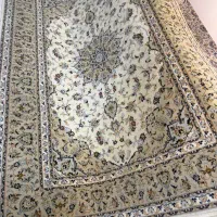 جفت فرش ۶ متری کاشان حاشیه خاکی گل ابریشم