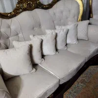 یک دست مبل سلطنتی بسیار تمیز تازه روبه کوبی شده