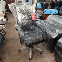 صندلی گردان اداری مدیریتی لاندا راحت