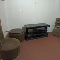 مبل بهمراه میز تلویزیون