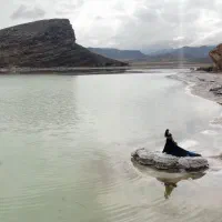 کارآموز خانم جهت اموزش فیلمبرداری