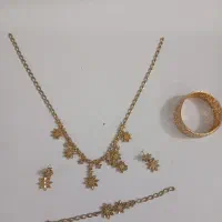 ست گردنبند طلایی