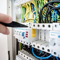 خدمات برق و تاسیسات کهربا