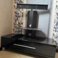 میزتلویزیون شیشه ای