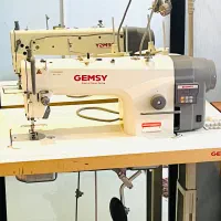 یک عدد چرخ خیاطی برندGemsy