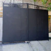 درب  حیاطی سرباز