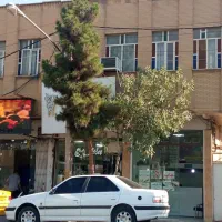 تجاری مسکونی۴۷۰مترزمین با۱۶۵ مترتجاری در قم