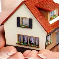 فروش-یک-باب-منزل-مسکونی-به-همراه-دوباب-مغازه