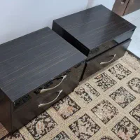 دوعددپاتختی تخت رنگ قهوه‌ای ای ومشکی