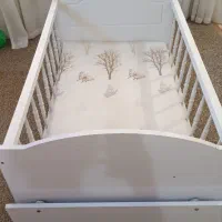 تخت گهواره دار کودک