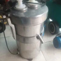 آبمیوه گیری صنعتی