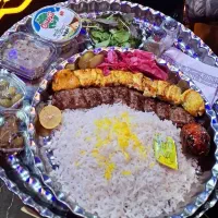 استخدام سرآشپز ایرانی و فرنگی و باریستا